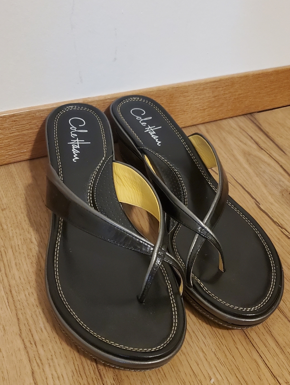 Cole Haan Nike Air Black Wedge Strap Sandals Size 9